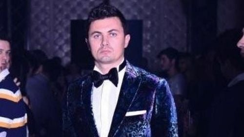 Sorin Cîmpeanu, despre noul președinte pe care l-a numit la ARACIP: Criteriile au fost strict de competență profesională și managerială. Silviu Iordache a prezentat uniformele create de Cătălin Botezatu pentru compania nationala TAROM și nu alte “obiecte vestimentare”