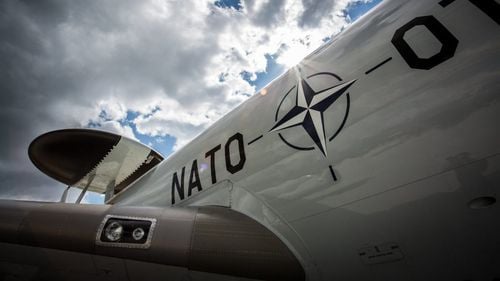 Avioane militare rusești, interceptate de NATO deasupra Mării Negre