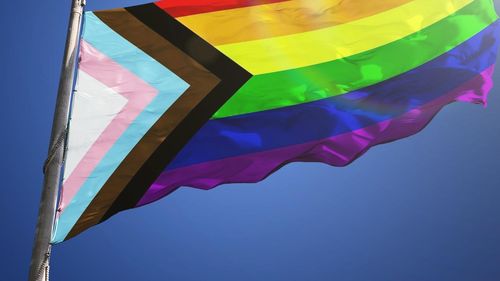 Thailanda: Senatul adoptă legea care legalizează căsătoriile între persoane de același sex