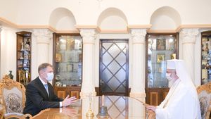 Klaus Iohannis îl va decora pe Patriarhul Daniel, care împlinește 70 de ani