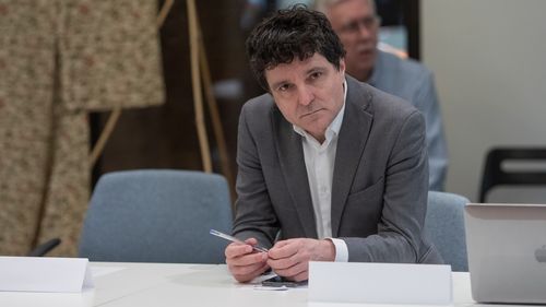 Primarul Nicuşor Dan este "foarte optimist" că majoritatea din Consiliul General, formată din USR, PNL și PMP, va funcţiona în continuare/ Despre întoarcerea Gabrielei Firea la Primărie: "Cred că e exact ce îşi doreşte: să găsească bugetul pe plus, ca să înceapă să dea toate pomenile alea"