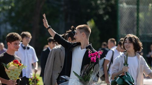 USR îi cere ministrului Cîmpeanu să retragă ”de urgență” legile Educației. Drulă: “Nici profesorii, nici copiii nu sunt în centrul acestor inițiative”