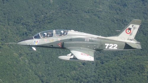 Explicațiile Ministerului Apărării, după ce un primar din Vaslui s-a plâns că avioanele militare ”risipesc norii de ploaie”: Misiunile au constat în simularea lovirii de ținte fictive în cadrul unui scenariu tactic, iar zborurile au fost executate la joasă înălțime