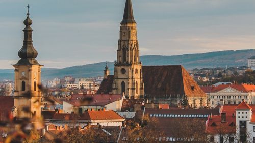 Peste 1.200 de olimpici ajung duminică la Cluj pentru 3 olimpiade naționale de limbi străine. Elevii și profesorii vor fi cazați la hoteluri în acest an