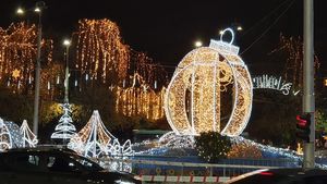 S-au aprins luminile de sărbători în Sectorul 4