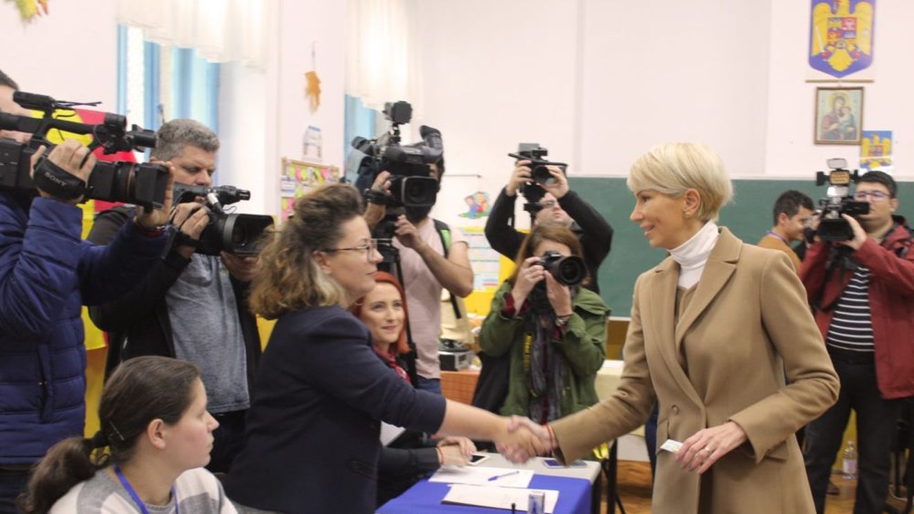 Raluca Turcan: Boicotul e o greșeală. Dacă Dăncilă va lua 30-35% va merge la PSD și va spune că ea este o lumină/ Suntem sub asediu de informații false. Să clonezi pagina de Facebook a ministrului Finanțelor e dovadă de tupeu