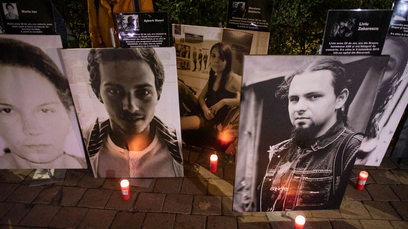 Marş la împlinirea a zece ani de la incendiul din Clubul Colectiv / Oamenii cer dreptate / Zece ani mai târziu, corupţia încă ucide în România: mor bebeluşi în spitale, nu există o şansă reală de tratament şi recuperare pentru marii arşi / Programul manifestației