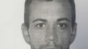 Un tânăr de 23 de ani a evadat din arestul IPJ Dolj / Poliţiştii au făcut filtre rutiere în tot judeţul / E condamnat la 3 ani închisoare pentru furt