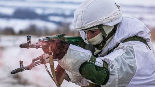 Probabilitatea de război extins cu Rusia este redusă, dar pot exista conflicte locale, spune ambasadorul Ucrainei în Japonia/ Korsunski: Dacă se va ajunge la război, va fi primul din toată istoria omenirii împotriva unei ţări care are pe teritoriul său 15 reactoare nucleare