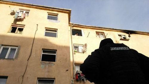 Primăria Alba Iulia vrea să exproprieze și să dărâme un bloc locuit de romi, pentru o parcare. Povestea unui proiect administrativ vechi de 5 ani, marcat de acuzații de rasism