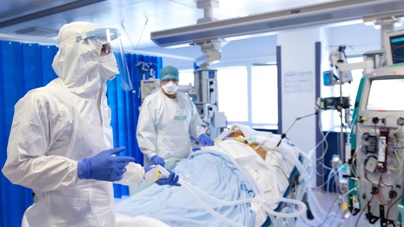 Covid-19: 300 noi cazuri de infectare și un deces în ultimele 24 de ore