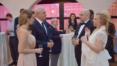 FOTO Silviu Vexler, unul dintre deputații minorităților care au ajutat la trecerea Codului Penal, l-a avut invitat special la nuntă pe Liviu Dragnea