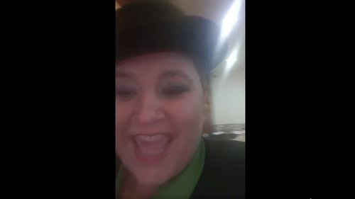 George Simion, despre petrecerea transmisă live de Șoșoacă: Unii invitați nu știau toate versurile ”Treceți batalioane”/ Eu mai puțin cu dedicațiile și lăutarii, eu am un proiect politic. Doamna Șoșoacă e unul dintre cei 47 parlamentari AUR