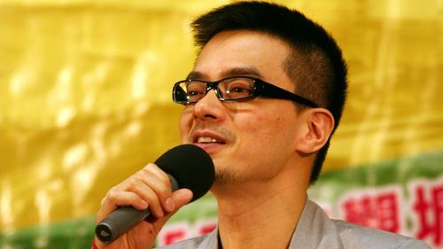 Represiunea chineză: cântărețul pro-democraţie Anthony Wong din Hong Kong, arestat pentru că ar fi îndemnat cetățenii să voteze un candidat