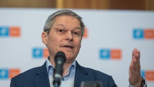 Dacian Cioloş: USR este fărâmiţat de mult timp / În noul partid, nu intenţionez să candidez pentru o funcţie conducere