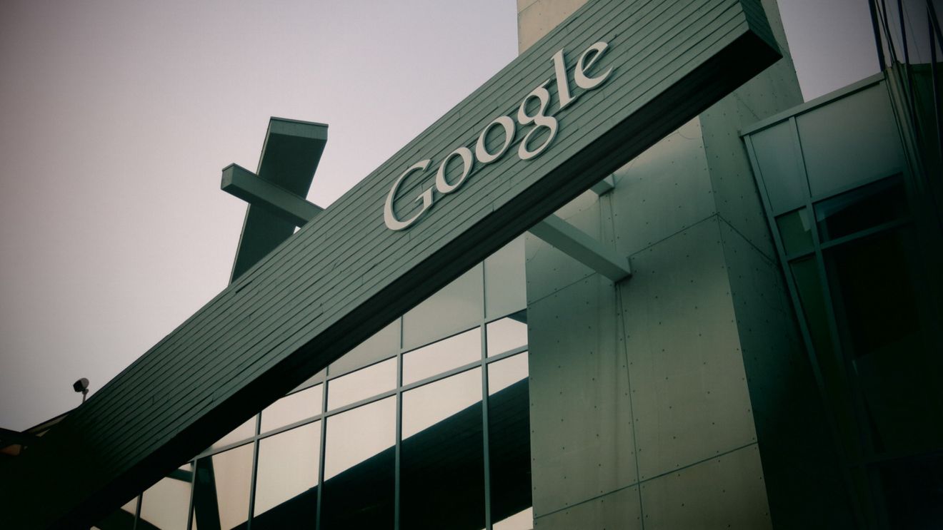 Google afirmă că a rezolvat o provocare-cheie în calculul cuantic cu ajutorul unui nou cip