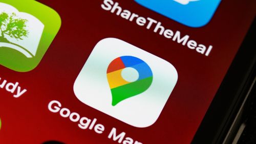 Google Maps permite rezervarea locurilor de parcare / Serviciul e disponibil deocamdată în SUA și Canada