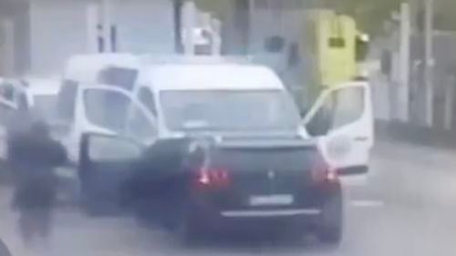 Cine este Mohamed Amra, deținutul care a evadat în urma atacului asupra unei dube a poliției franceze