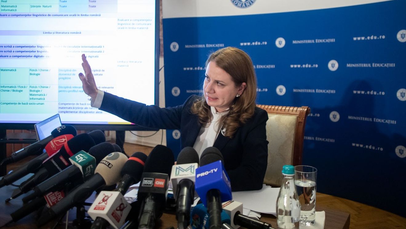 Ministrul educației: Vom generaliza masteratul didactic; va include 80% practică / Vom acorda o bursă lunară egală cu salariul mediu brut