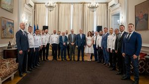 Polițiștii români implicați în capturarea narcotraficantului francez Mohamed Amra, decorați de statul francez