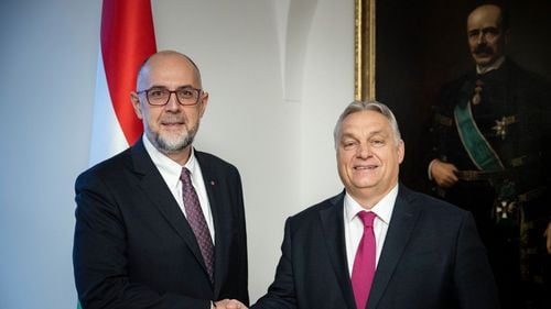Kelemen Hunor, discuţii cu premierul Ungariei, Viktor Orban, despre „provocările” cu care se confruntă comunitatea maghiară din România / „Trebuie să fim prezenţi în fiecare instituţie în care se iau decizii despre noi”