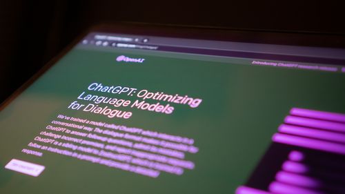 Acord între OpenAI şi Axel Springer, important jucător pe piața media globală, pentru a oferi ştiri în ChatGPT