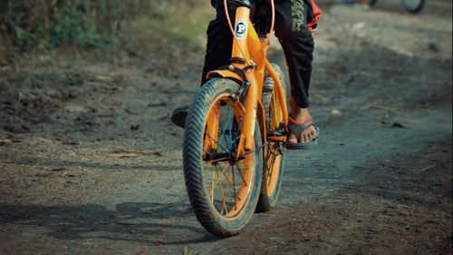 Un copil de 10 ani din Dolj a dispărut după ce a plecat la joacă/ Bicicleta și hainele băiatului au fost găsite pe malul Dunării