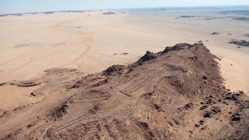 Rămăşiţe umane şi de animale, vechi de 7000 de ani, descoperite într-un sit arheologic din Arabia Saudită