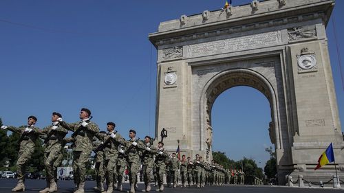 LIVE VIDEO Parada Militară de la Arcul de Triumf din Capitală, de Ziua Naţională
