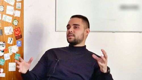 Fostul șef al asociației studenților la medicină din București, Teodor Blidaru, decorat de președintele Iohannis, la propunerea ministrului Sănătății / Blidaru este consilier al lui Rafila