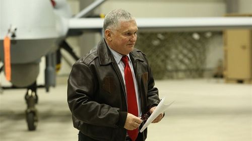 Fostul ambasador al SUA la Bucureşti Adrian Zuckerman: România trebuie admisă în Programul Visa Waiver / Motivele respingerii includerii în Spaţiul Schengen: Protecţionismul, în cazul Olandei şi influenţa rusă, în cazul Austriei