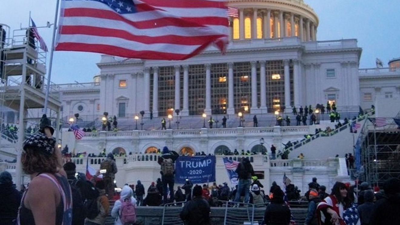 Un participant la asaltul de la Capitoliu graţiat de Trump a fost împuşcat mortal de un poliţist, pentru că a refuzat să se conformeze unei somații