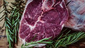 Consumul zilnic de carne și alimente procesate, asociat cu dezvoltarea bolii Alzheimer – studiu