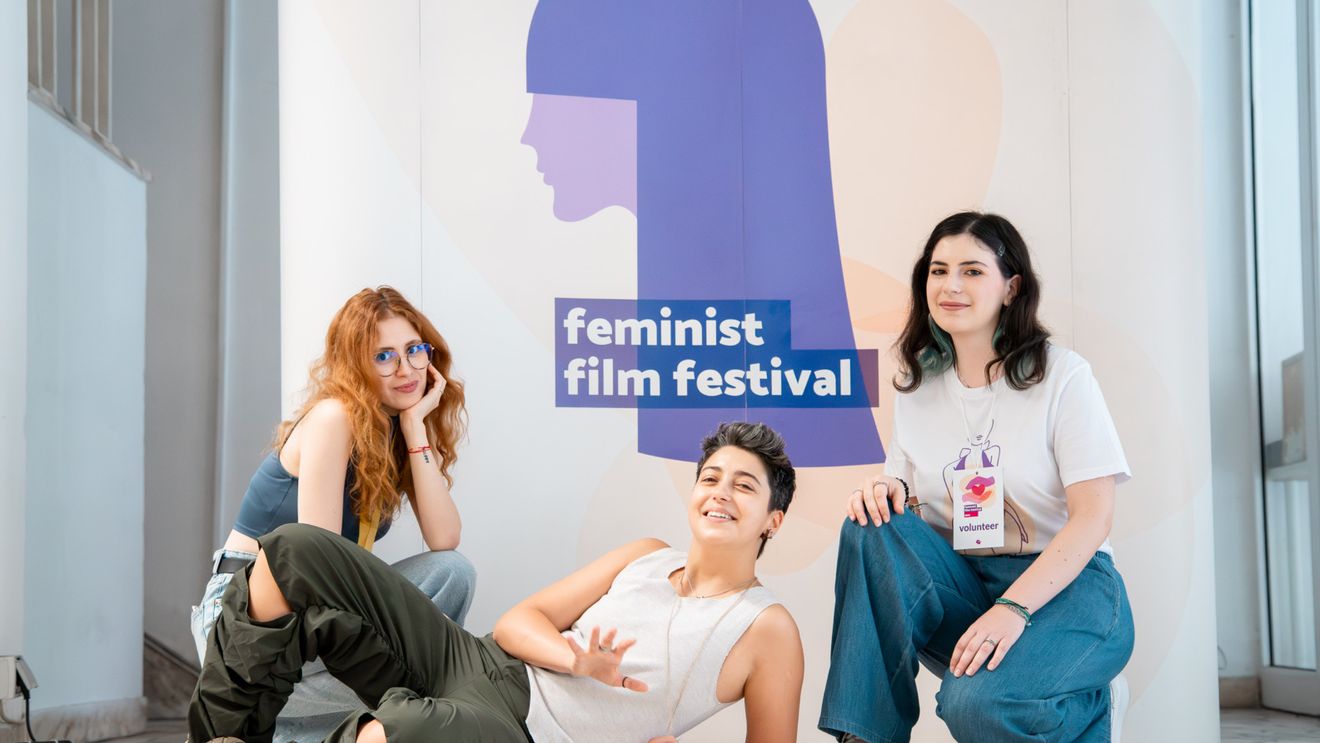 VIDEO Cum a fost la „Festivalul de film feminist” și de ce a fost el necesar/ Organizator: „Cred că pentru tineri diferența o face comunitatea. Vii la film, dar apoi rămâi la discuții, la întâlniri”