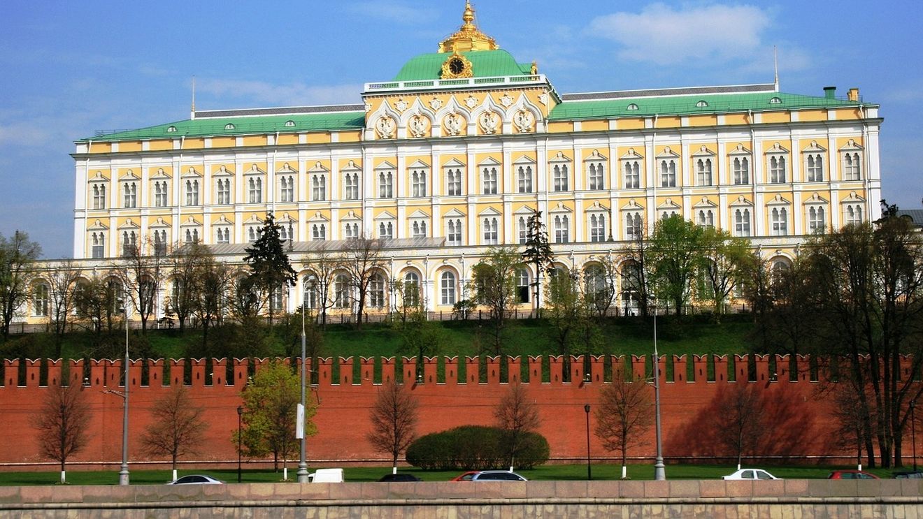 Kremlinul anunță că are sens pentru Rusia să poarte negocieri cu NATO pe tema garanțiilor de securitate cerute de Moscova din partea Occidentului, dincolo de negocierile bilaterale cu SUA