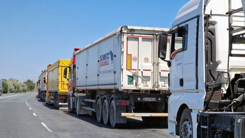 Lituania acuză Belarus de „şantaj” prin blocarea a mii de camioane la graniţă