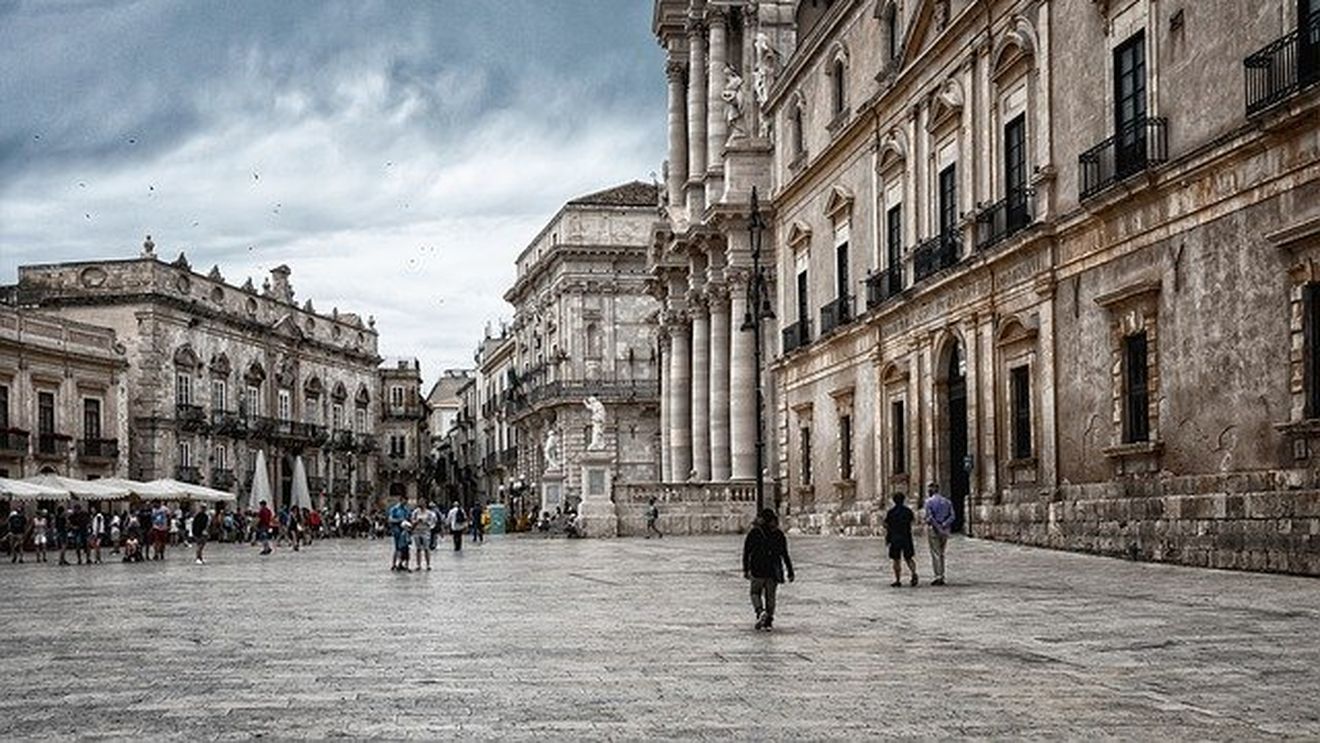 Secetă gravă în Sicilia. Locuitorii sunt nevoiţi să se aprovizioneze cu apă potabilă