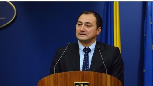 VIDEO 25.000 de euro pentru sociologul bătăuș Mirel Palada ca să studieze traficul din București. Contract cu dedicație de la una din companiile lui Firea