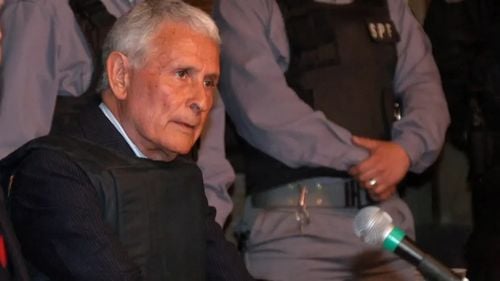 A murit unul dintre cei mai mari torționari ai dictaturii argentiniene, condamnat de nouă ori la închisoare pe viață / A condus aproximativ 20 de lagăre de tortură, unde mii de persoane au fost ucise după ce au fost răpite