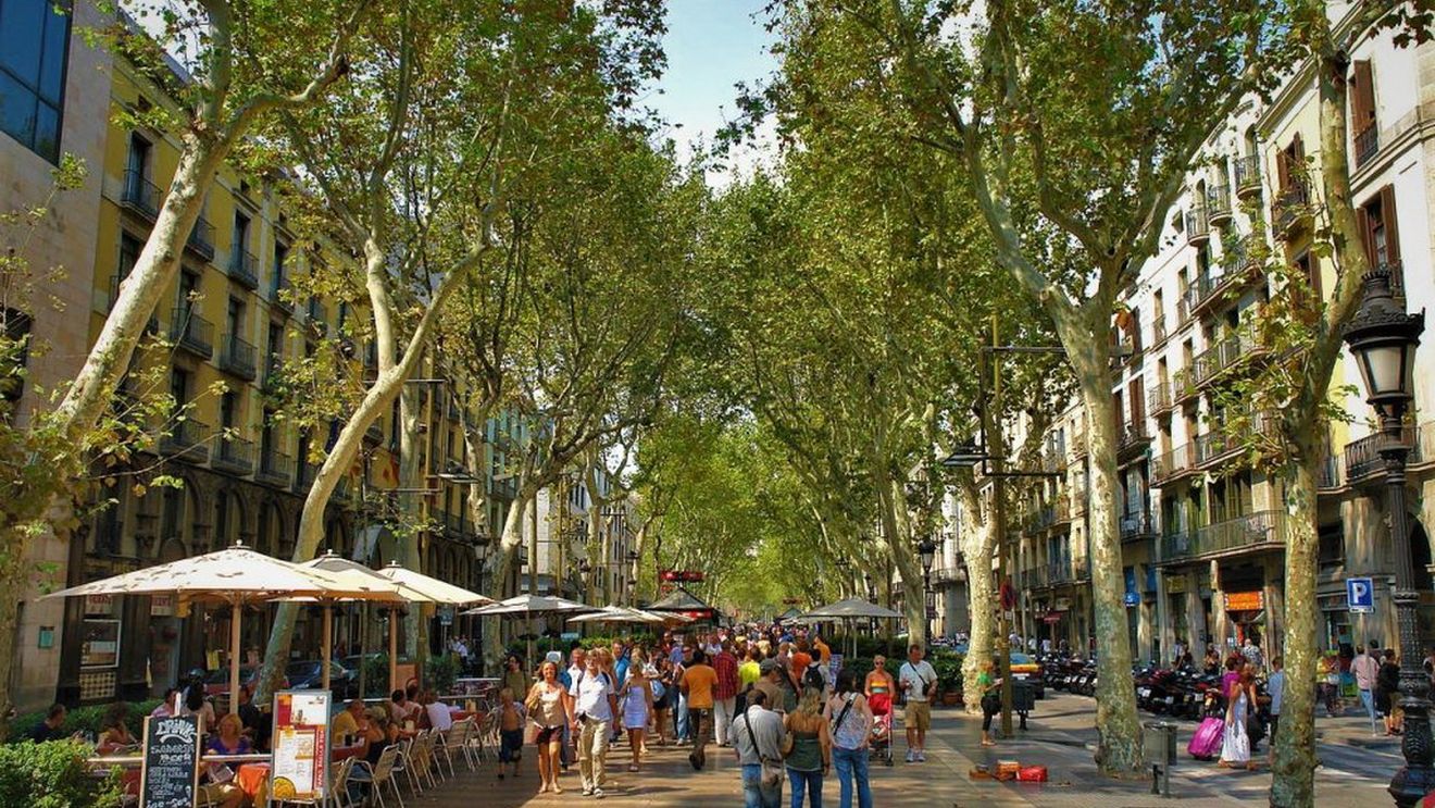 Celebra La Rambla din Barcelona devine prima „Zonă de Excelență” pentru terase/ Cum va arăta faimoasa promenadă din capitala Cataloniei