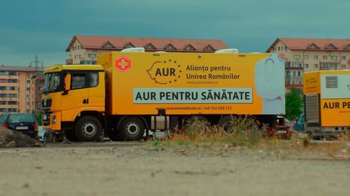 AUR a pornit caravana medicală mobilă, cu „scopul principal de promovare a mesajelor politice”, parte din strategia de propagandă, susține partidul pe site-ul dedicat proiectului
