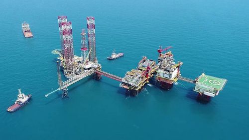 BREAKING Contract de 1,6 miliarde de euro semnat de Petrom cu italienii de la Saipem pentru lucrări de infrastructură în Marea Neagră. Suma va fi plătită de Petrom și Romgaz în părți egale