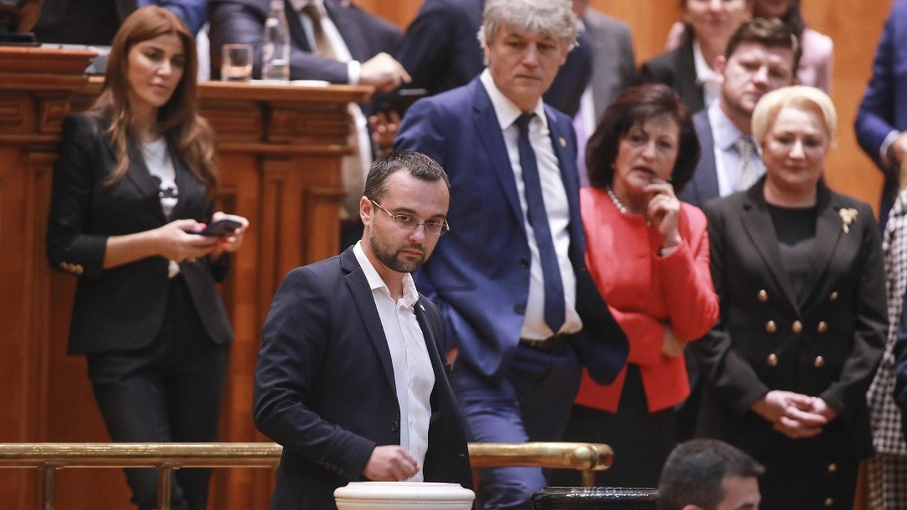 Ponta: Gabriel Petrea a intrat în Pro România. Petrea, unul dintre PSD-iștii care au votat pentru căderea guvernului Dăncilă