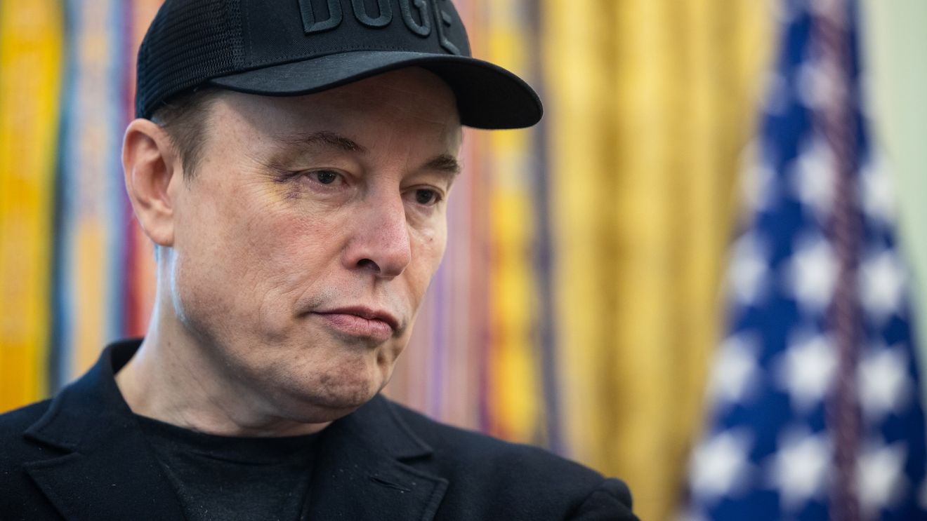 Royal Society i-a sugerat lui Elon Musk să ia în considerare demisia din calitatea de membru al academiei ştiinţifice / Este acuzat că a încălcat conduita instituției