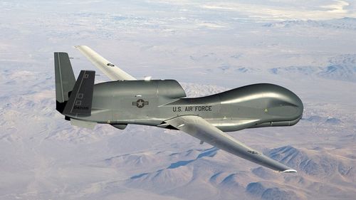 O dronă de supraveghere americană RQ-4 Global Hawk operează deasupra Mării Negre / A intrat în spațiul aerian internațional dinspre România - FlightRadar24