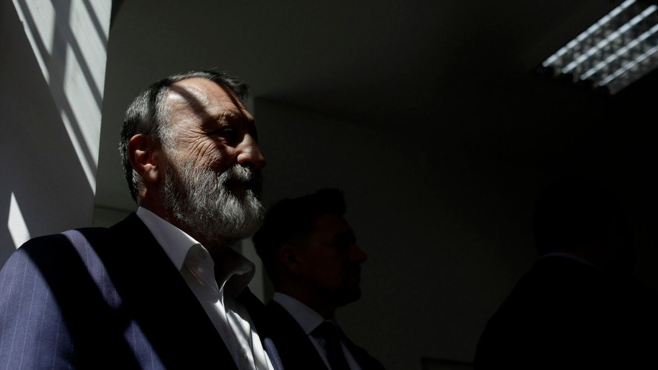 Paul Stănescu (PSD): A fost şi supărător şi apăsător pentru fiecare dintre noi că propunerile PSD au fost ignorate la asumarea pachetului de măsuri / Cred că este timpul ca împreună cu toţi colegii să decidem în partid ce-i de făcut