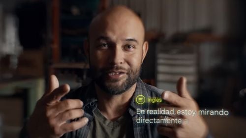 Google lucrează la o pereche de ochelari cu funcţii de AR şi subtitrare/traducere în timp real a vorbirii / În timpul unei discuții, utilizatorului îi este afişată subtitrarea  