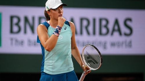 Poloneza Swiatek s-a calificat în finala de la Roland Garros/ Lidera mondială o întâlnește pe Karolina Muchova