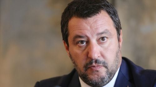 Italia condamnă planul UE de a interzice din 2035 mașinile noi cu motoare pe benzină și motorină / Ministrul italian al transporturilor spune că măsura este o "sinucidere" şi un "cadou" oferit industriei chineze