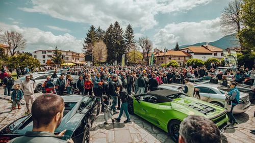 Peste 40 de maşini sport și de colecție vor putea fi admirate duminică în centrul Bucureștiului